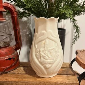 Belleek - Event Spill Vase - 1985 Ireland